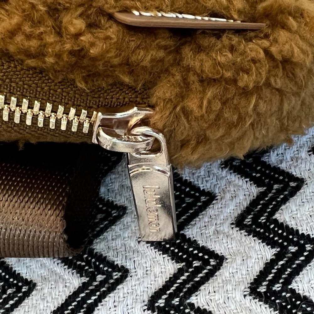NWT Burnt Caramel Sherpa Fleece Everywhere Belt Bag lululemon - Picture 5 of 10